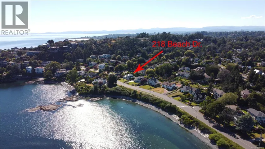 218 Beach Dr, Oak Bay, British Columbia V8S2M1