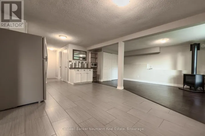 LOWER - 723 SCOTTSDALE DRIVE, Guelph (Kortright West), Ontario N1G3P3