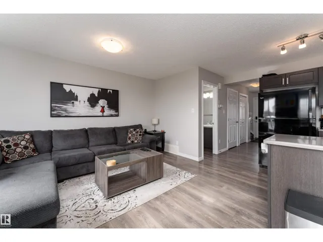 521 EBBERS WY NW, Edmonton, Alberta T5Y3T8
