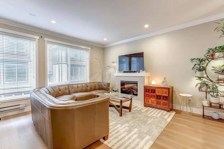 3 6378 142 STREET, Surrey, British Columbia V3X1B8