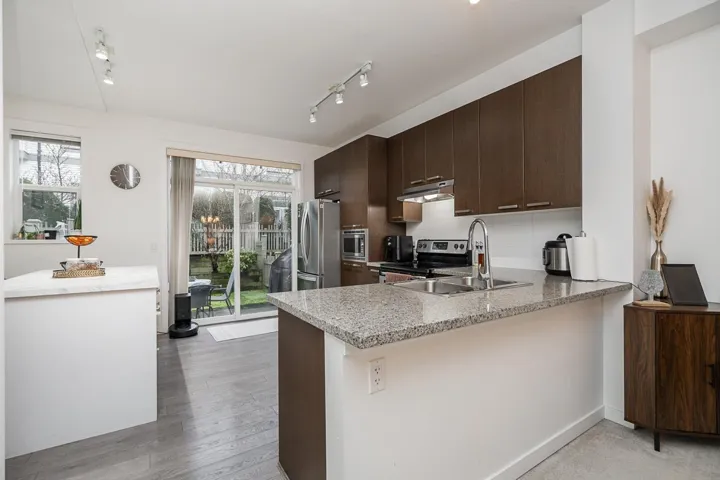 9 14838 61 AVENUE, Surrey, British Columbia V3S2P3
