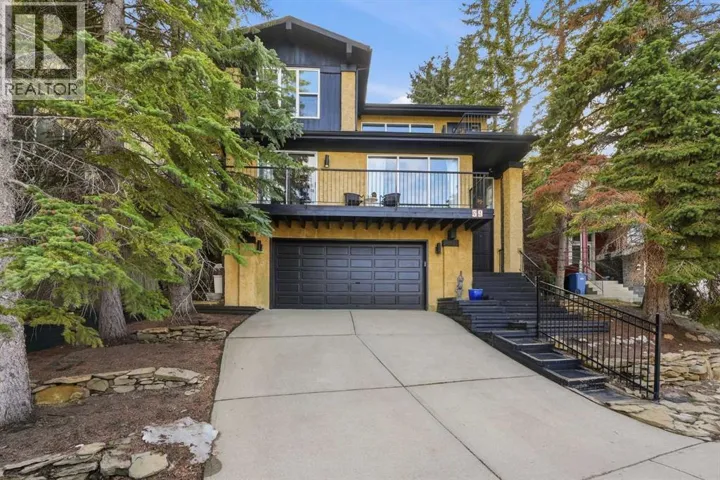 39 Coach Manor Terrace SW, Calgary, Alberta T3H1C9