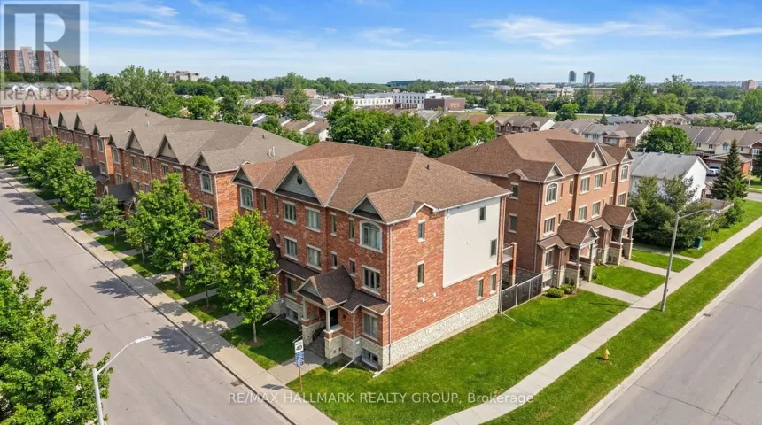 498 LEBOUTILLIER AVENUE, Ottawa, Ontario K1K1V1