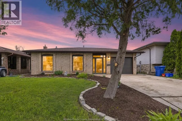 10540 HALSTEAD, Windsor, Ontario N8R2C4