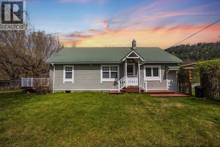 501 Arthur Street, Slocan, British Columbia V0G2C0