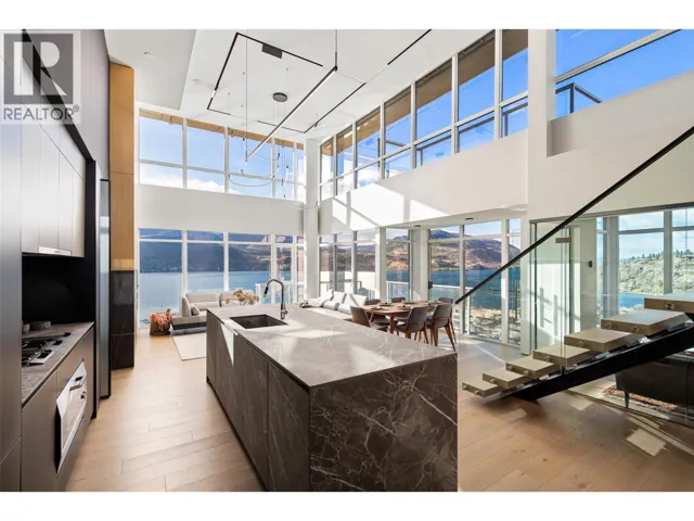 1075 Sunset Drive Unit# PH1, Kelowna, British Columbia V1Y9Y9