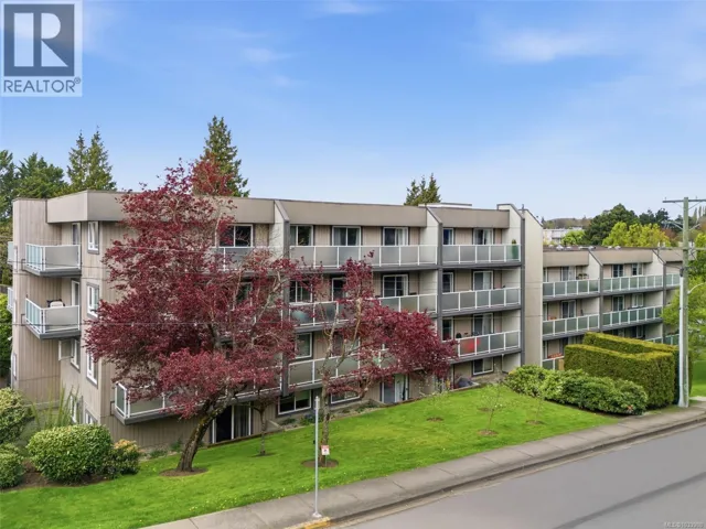 401 3252 Glasgow Ave, Saanich, British Columbia V8X1M2