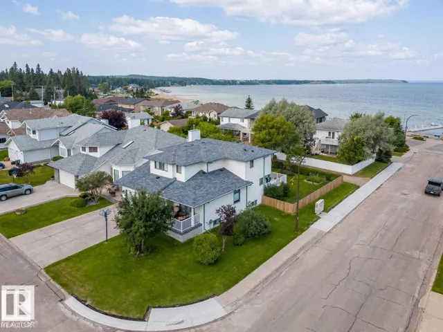 1802 2 AV, Cold Lake, Alberta T9M1E3