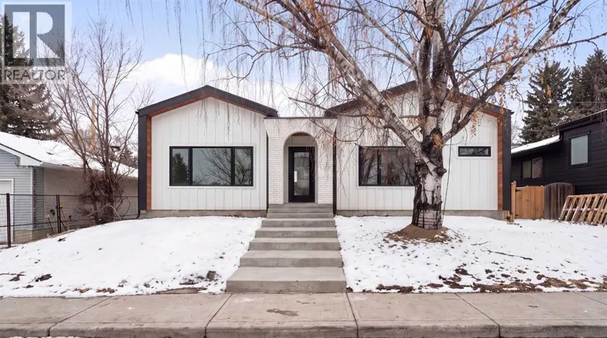 88 CHEYENNE Crescent NW, Calgary, Alberta T2L0Z2