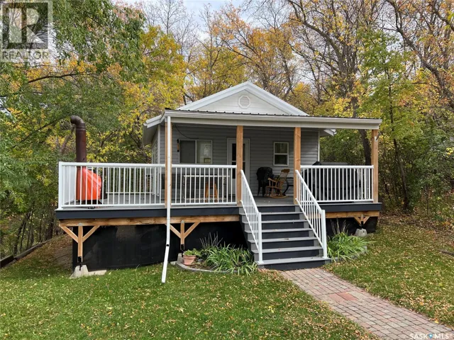 459 8TH STREET E, Regina Beach, Saskatchewan S0G4C0