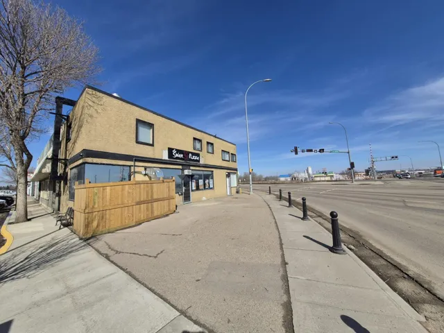 5004 AB-2A, Lacombe, Alberta T4L1Y2