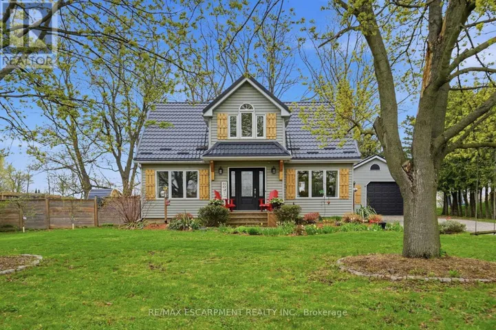 27 BLOSSOM AVENUE, Brantford, Ontario N3T5L9
