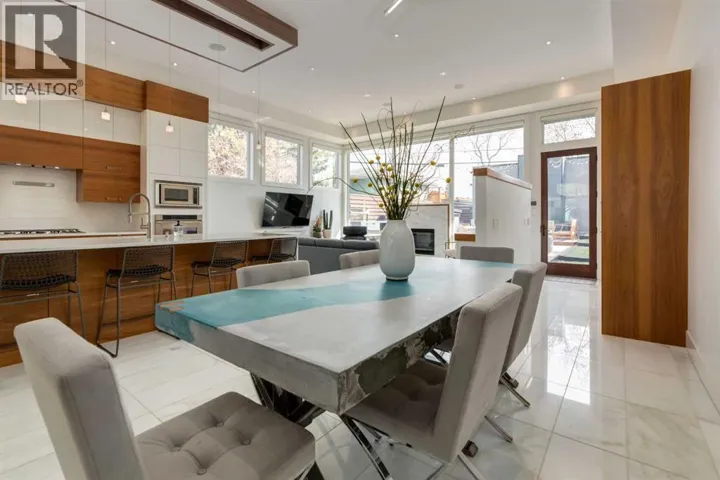 2210 Victoria Crescent NW, Calgary, Alberta T2M4E2