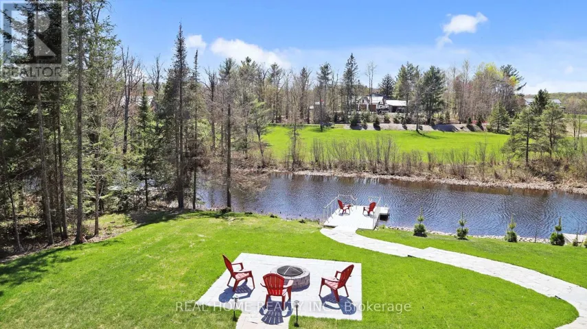 8 KNOWLES CRESCENT, Seguin, Ontario P0C1J0