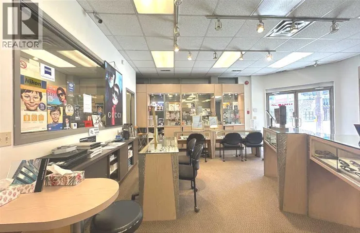 106, 233 Centre Street SW, Calgary, Alberta T2G2B7
