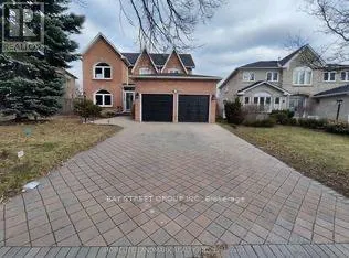 15 MARY ELIZABETH CRESCENT, Markham (Buttonville), Ontario L3R9M2