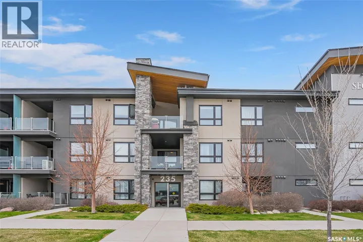 218 223 Evergreen SQUARE, Saskatoon, Saskatchewan S7M4T2