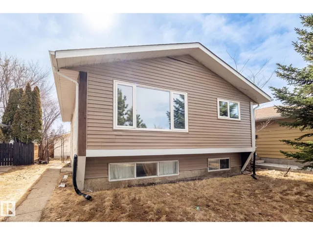1566 lakewood road W NW, Edmonton, Alberta T6K2V9