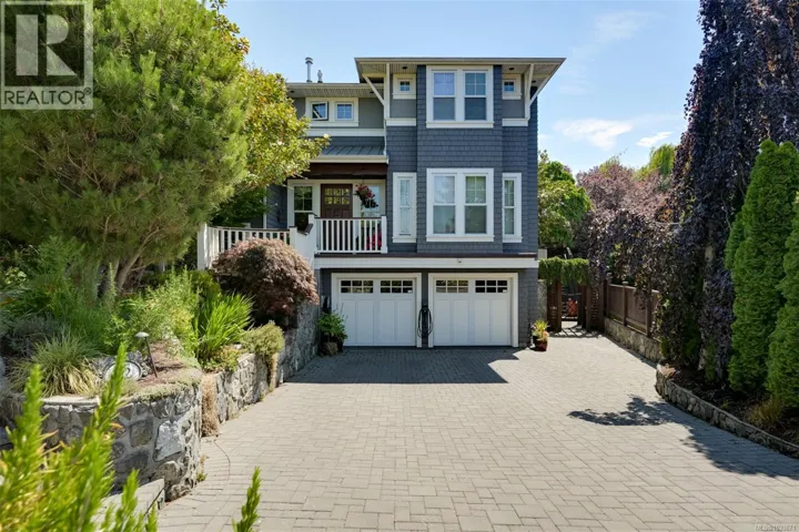 12 Briar Pl, Victoria, British Columbia V8S3J5