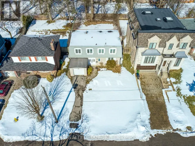 10 WARING COURT, Toronto (Willowdale East), Ontario M2N4G7