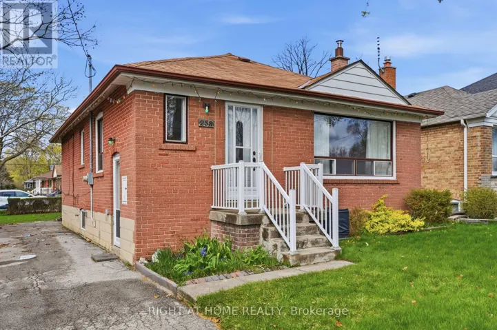 258 BETA STREET, Toronto (Alderwood), Ontario M8W4J1