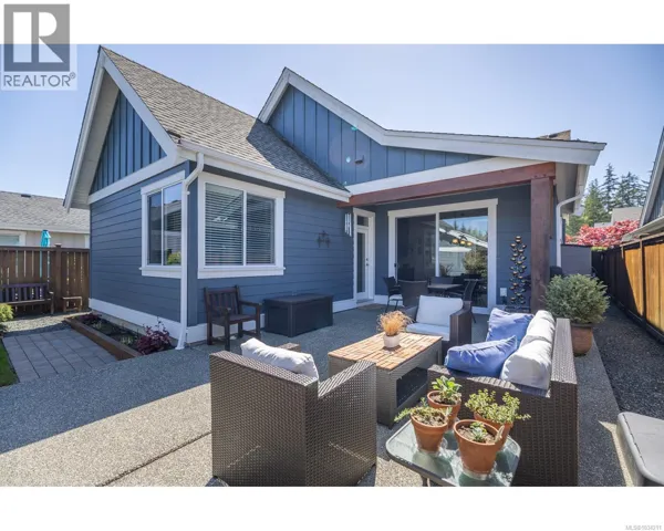 749 WEST RIDGE Way, Qualicum Beach, British Columbia V9K0A9