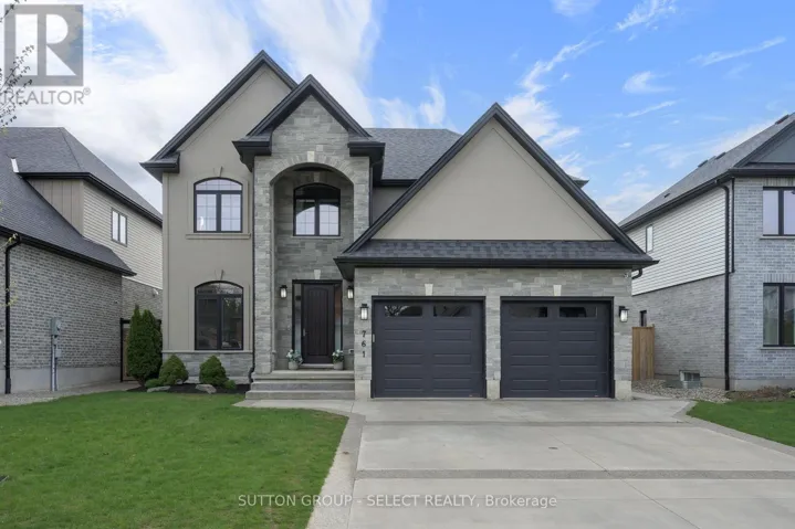 761 HICKORYSTICK KEY, London North (North R), Ontario N6G0M9
