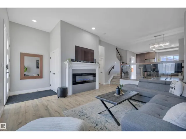 921 BERG PL, Leduc, Alberta T9E1J6