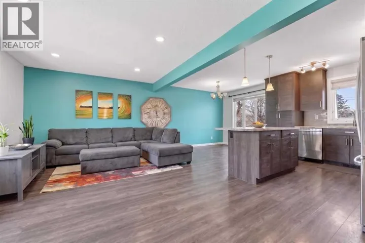 1112 28A Street S, Lethbridge, Alberta T1K2W7