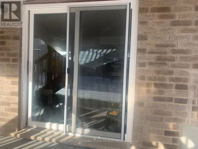 142 RIVERTRAIL AVENUE, Kitchener, Ontario N2A0J7