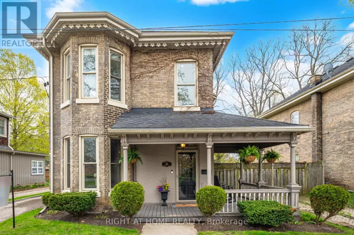 56 CHESTNUT AVENUE, Brantford, Ontario N3T4C2