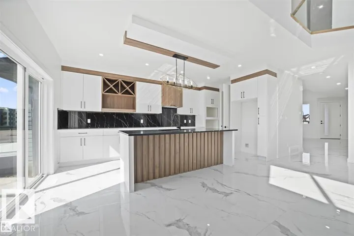 216 33 st SW SW, Edmonton, Alberta T6X3C7