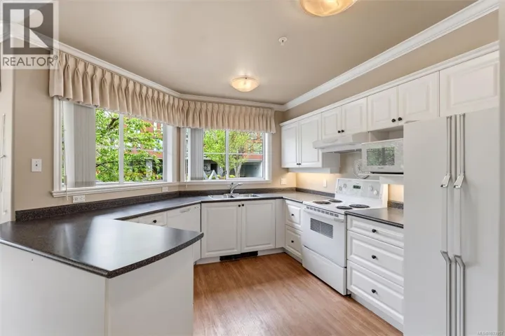 120 405 Quebec St, Victoria, British Columbia V8V4Z2