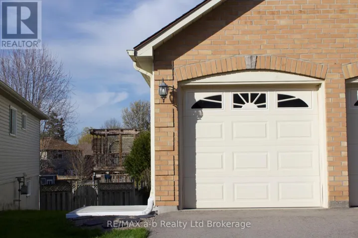 LOWER - 33 ANDERSON STREET, Woodstock (Woodstock - South), Ontario N4S8X1