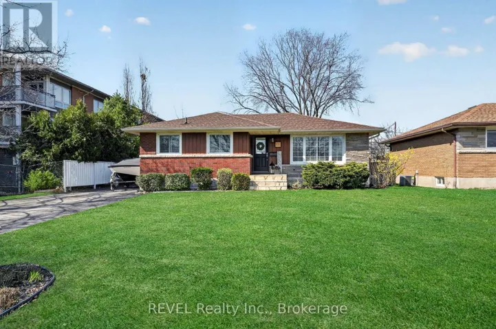 11 TAMARACK STREET, Welland (Prince Charles), Ontario L3C4X6