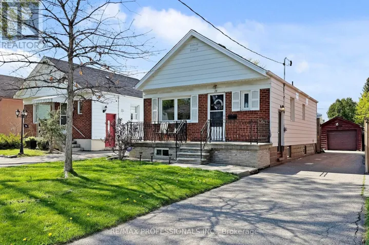 24 BRAEBURN AVENUE, Toronto (Humber Heights), Ontario M9P2J3