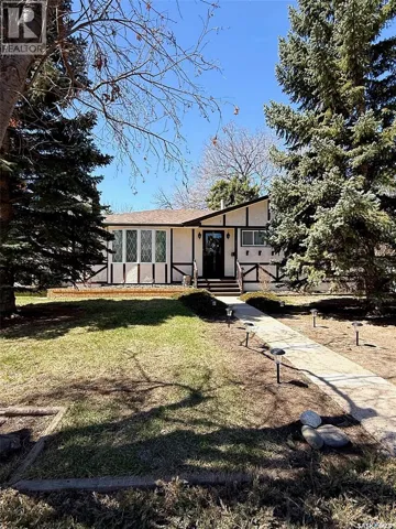 860 9th AVENUE NE, Swift Current, Saskatchewan S9H2S7