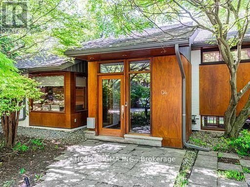 94 LAURENTIDE DRIVE, Toronto (Parkwoods-Donalda), Ontario M3A3E5
