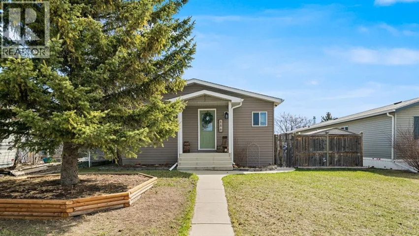 156 Meadowlark Lane, Carstairs, Alberta T0M0N0