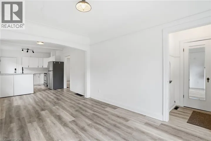 105 LONGWOOD Road N Unit# 1, Hamilton, Ontario L8S3V5
