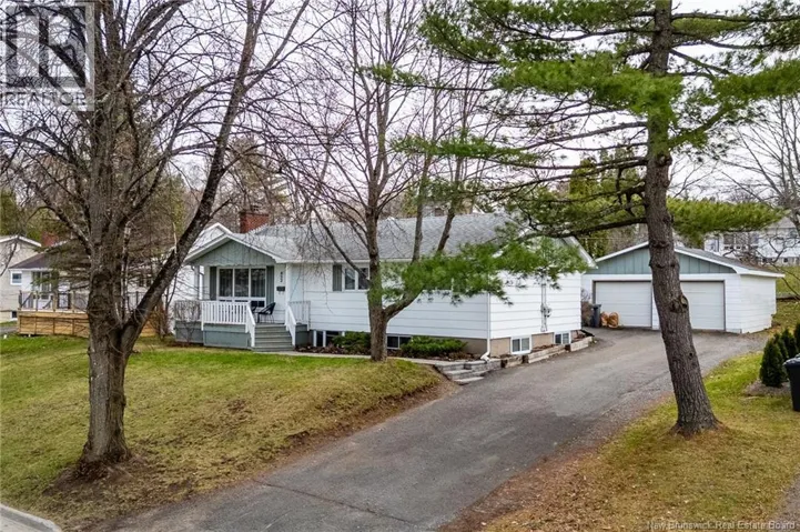 452 Pederson Crescent, Fredericton, New Brunswick E3B2Z2