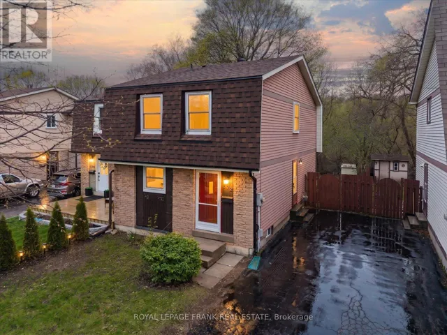 572 CAMELOT DRIVE, Oshawa (Eastdale), Ontario L1K1K4