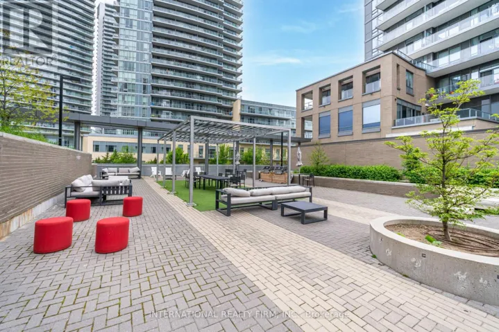 303 - 52 FOREST MANOR ROAD, Toronto (Henry Farm), Ontario M2J0E2