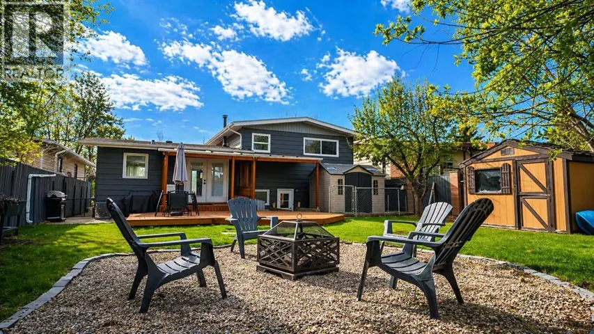 10 Cayuga Place W, Lethbridge, Alberta T1K5J1