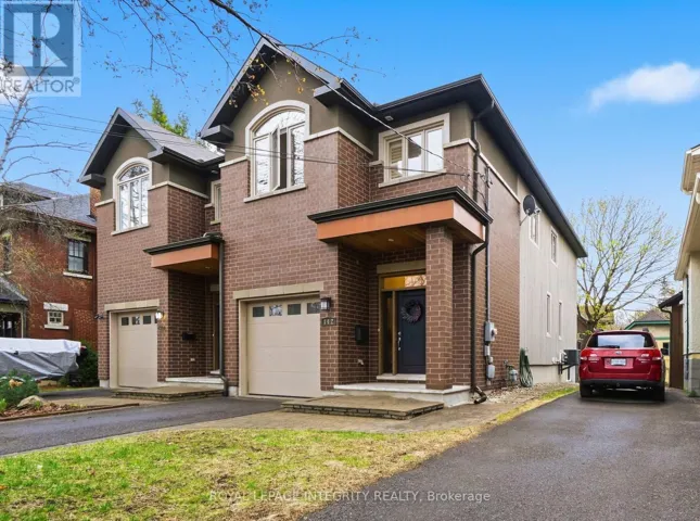 142 FARADAY STREET, Ottawa, Ontario K1Y3M4