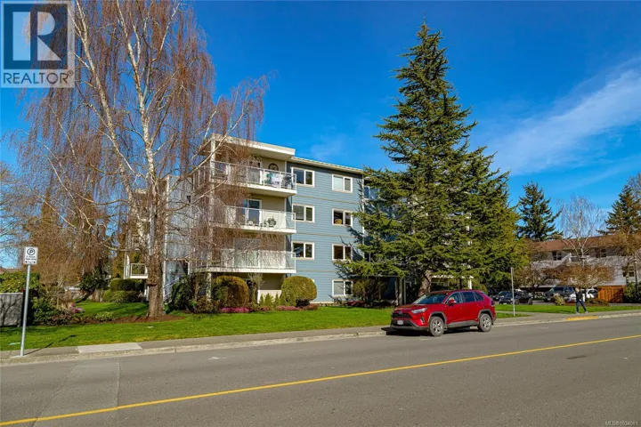 102 2360 James White Blvd, Sidney, British Columbia V8L1Z7