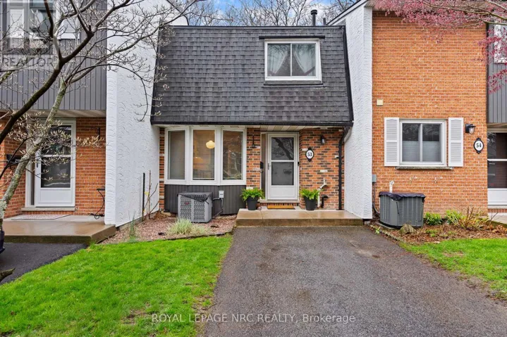 53 - 77 LINWELL ROAD, St. Catharines (Lakeport), Ontario L2N6R1