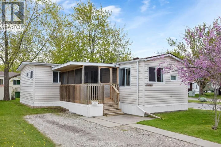 326 BEVERLY, Essex, Ontario N8M2C1