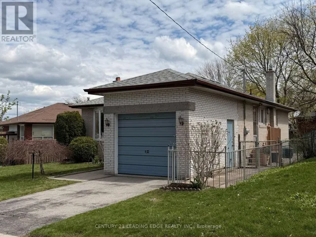 61 HOLLYHEDGE DRIVE, Toronto (Bendale), Ontario M1J1X2
