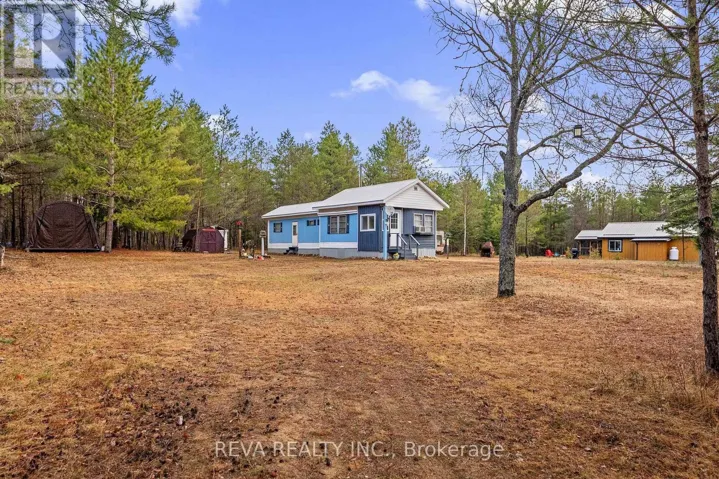 15 CENTER ROAD, Hastings Highlands (McClure Ward), Ontario K0L2K0